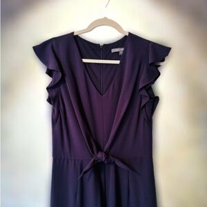 Boutique Elegant Navy Ruffle jumper by Julia and Jordan size 6